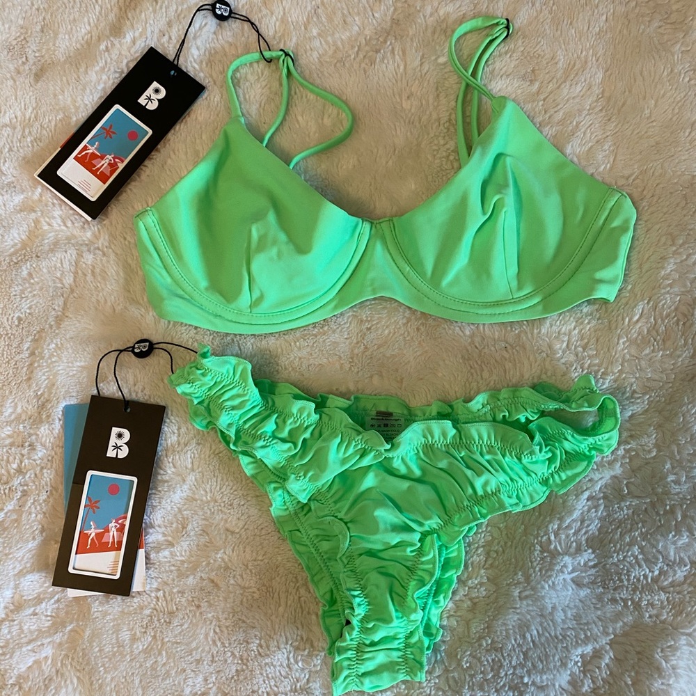 NWT Blackbough bright green bikini